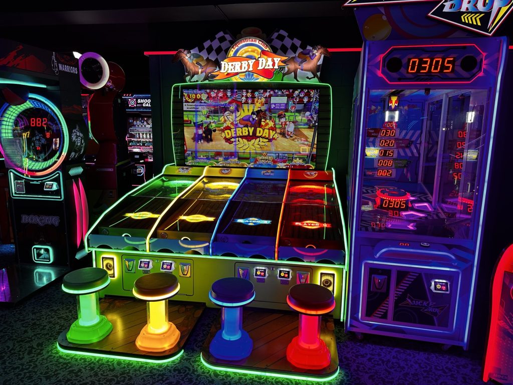 Kleurrijke arcadegames in LevelOne Roosendaal